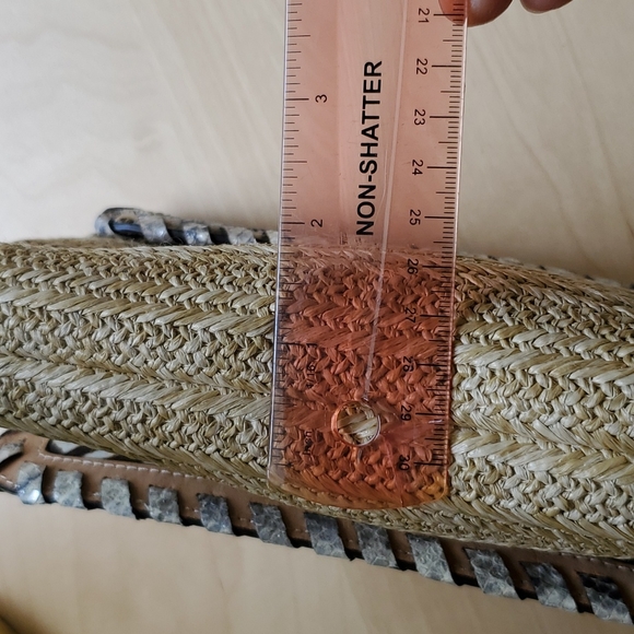 NWOT. Coach Straw Clutch with python leather trim. NWOT - Picture 14 of 14